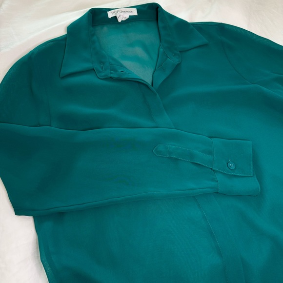 BCBGeneration Sheer Top - Picture 5 of 6